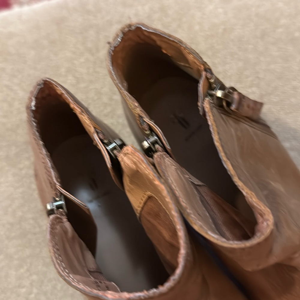 Frye Women’s Brown Leather Side Zip Ankle Boots Size 8.5 (TD) - Picture 4 of 11
